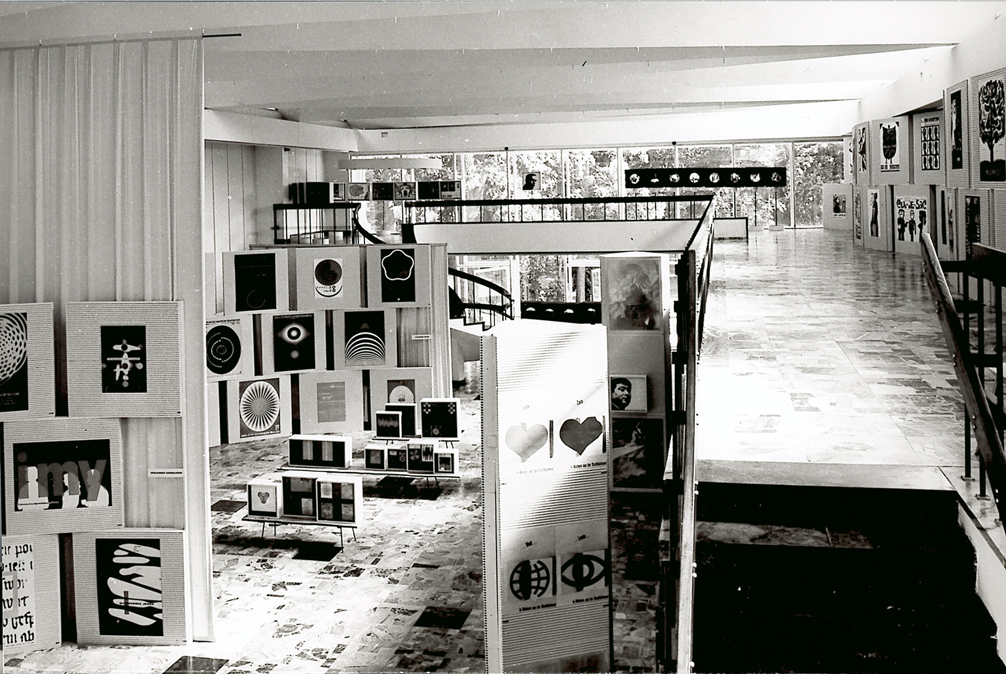 Pierwsza wystawa w Muzeum Plakatu, prace Wojciecha Zamecznika, 1968